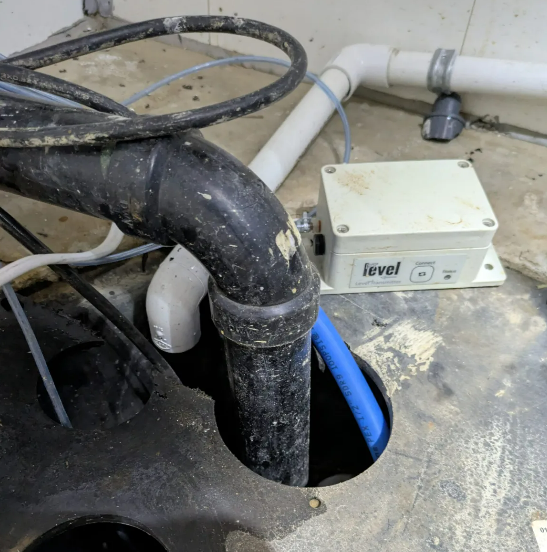 Installation rapide et facile pour la surveillance de puisard à faire soi-même